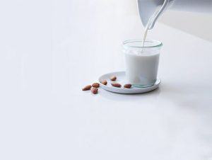 مضرات مصرف بادام در شیردهی